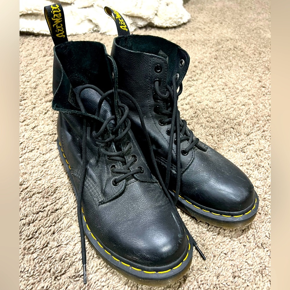 Dr. Martens 1460 pascal black size 9